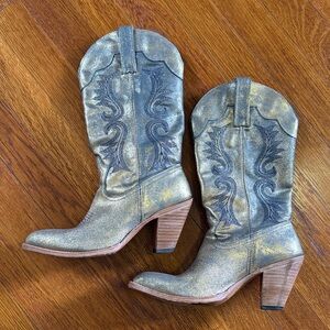 Shyanne Gold with Blue Stitching Heeled Cowboy Boots